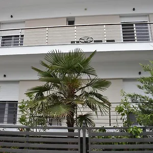 Davidana Deluxe Apartment Nea Kallikrateia